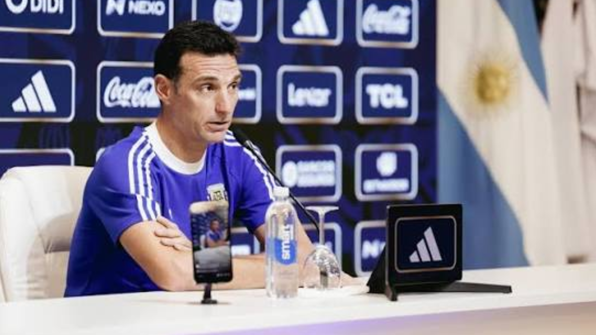 Scaloni confirmó a Paredes entre los titulares