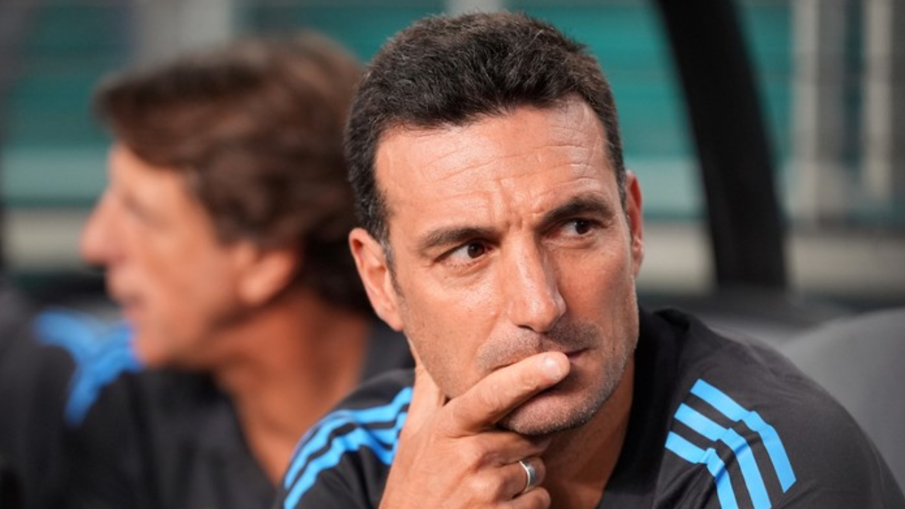 El emotivo mensaje de Scaloni: “Lo siento por no haberles podido traer otra copa”