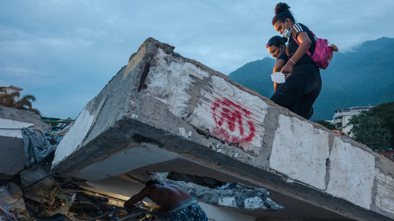 Sube a 4.490 la cifra de muertos por los terremotos en Venezuela y hay 16.740 heridos