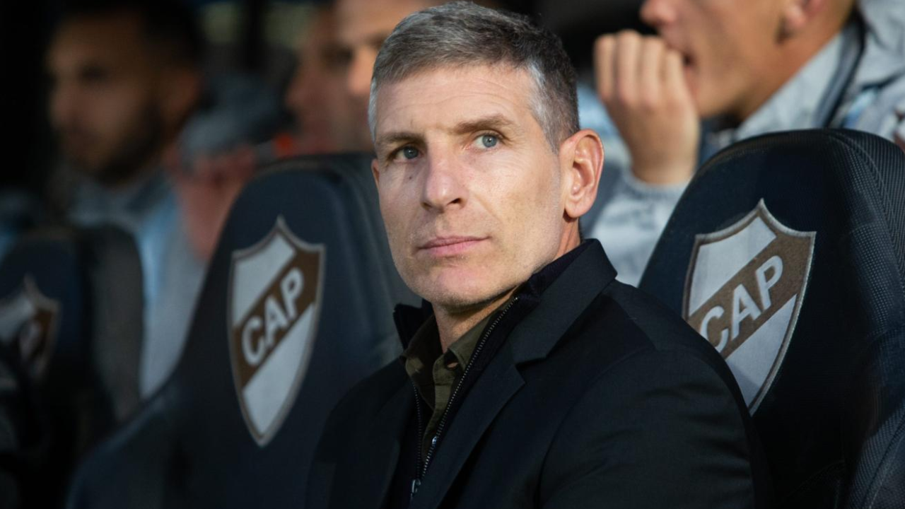 Palermo vuelve a ser el técnico de Platense