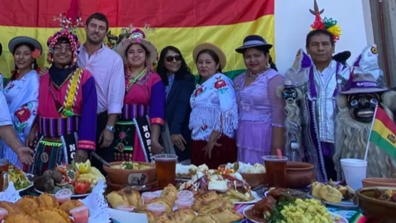 Salta celebra a Bolivia con música, danza y sabores típicos