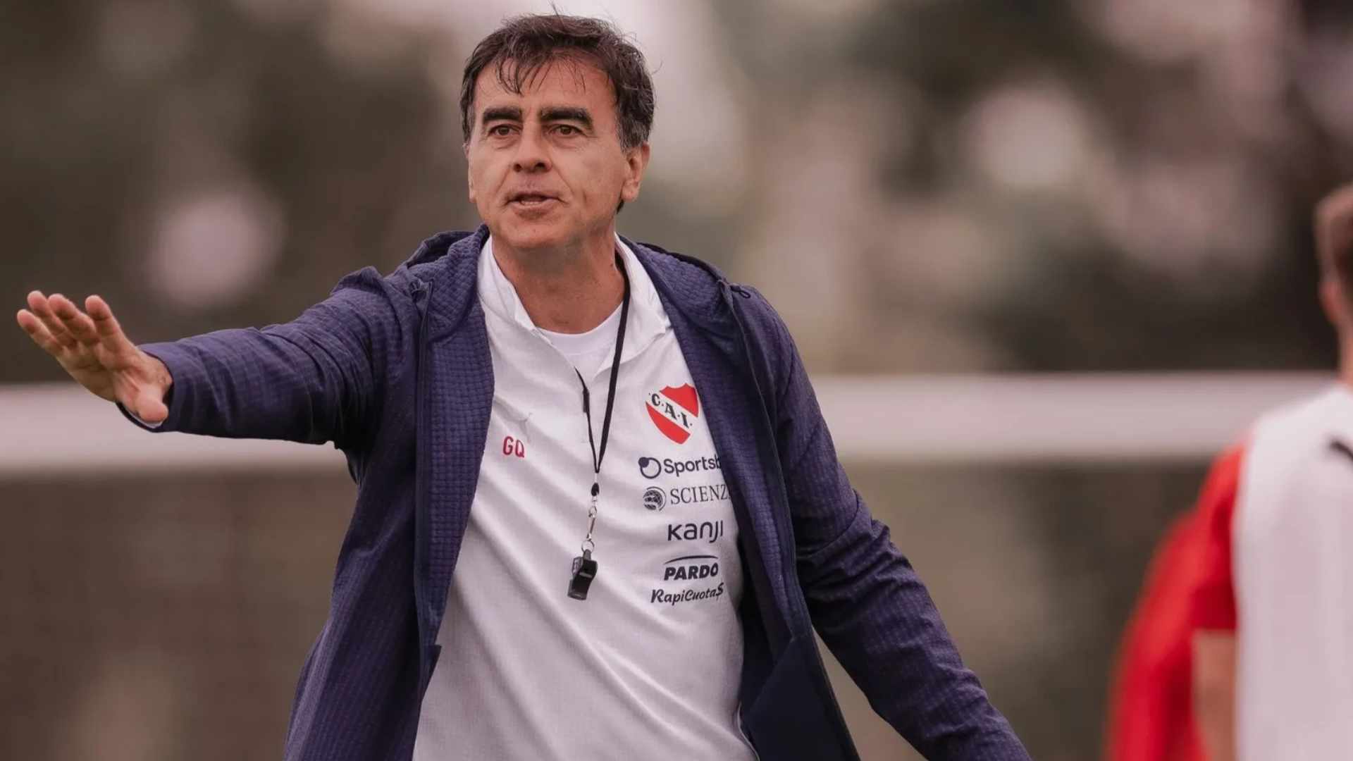 Independiente despidió a Gustavo Quinteros