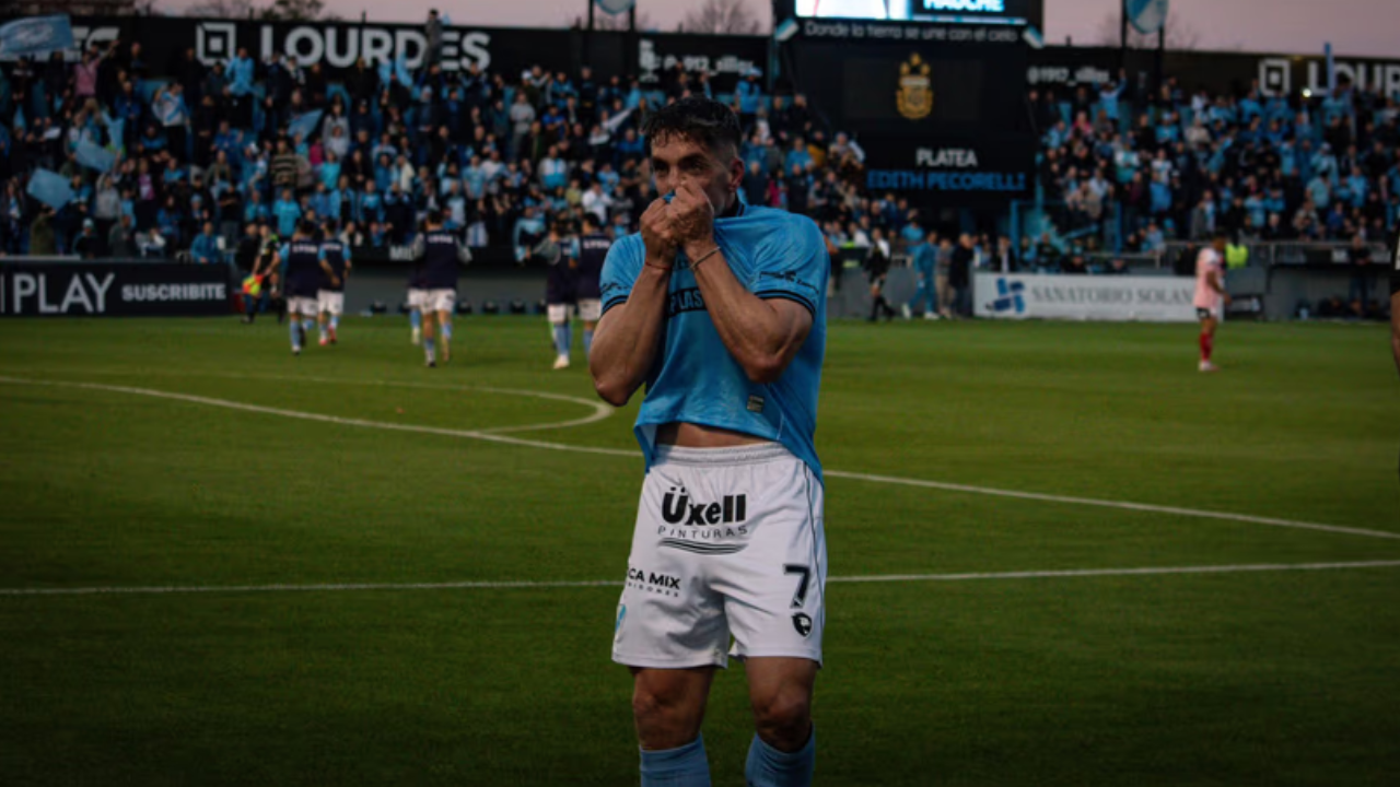 Temperley goleó a Los Andes y se quedó con el clásico de Lomas