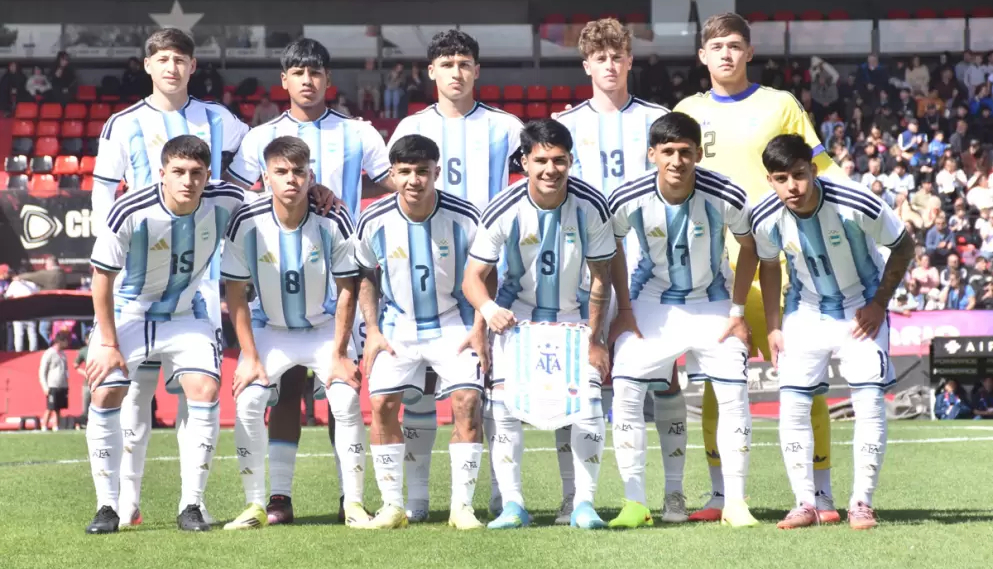 Argentina va por el oro frente a Paraguay