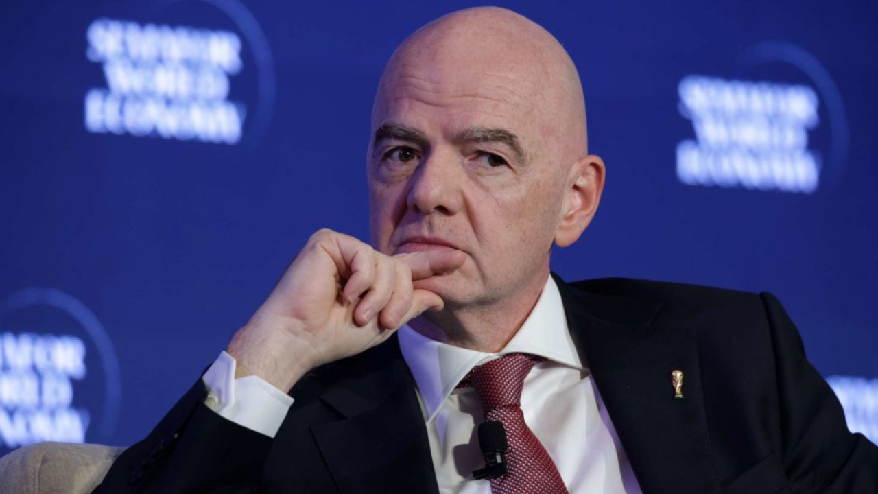 La Federación Francesa, contra Gianni Infantino