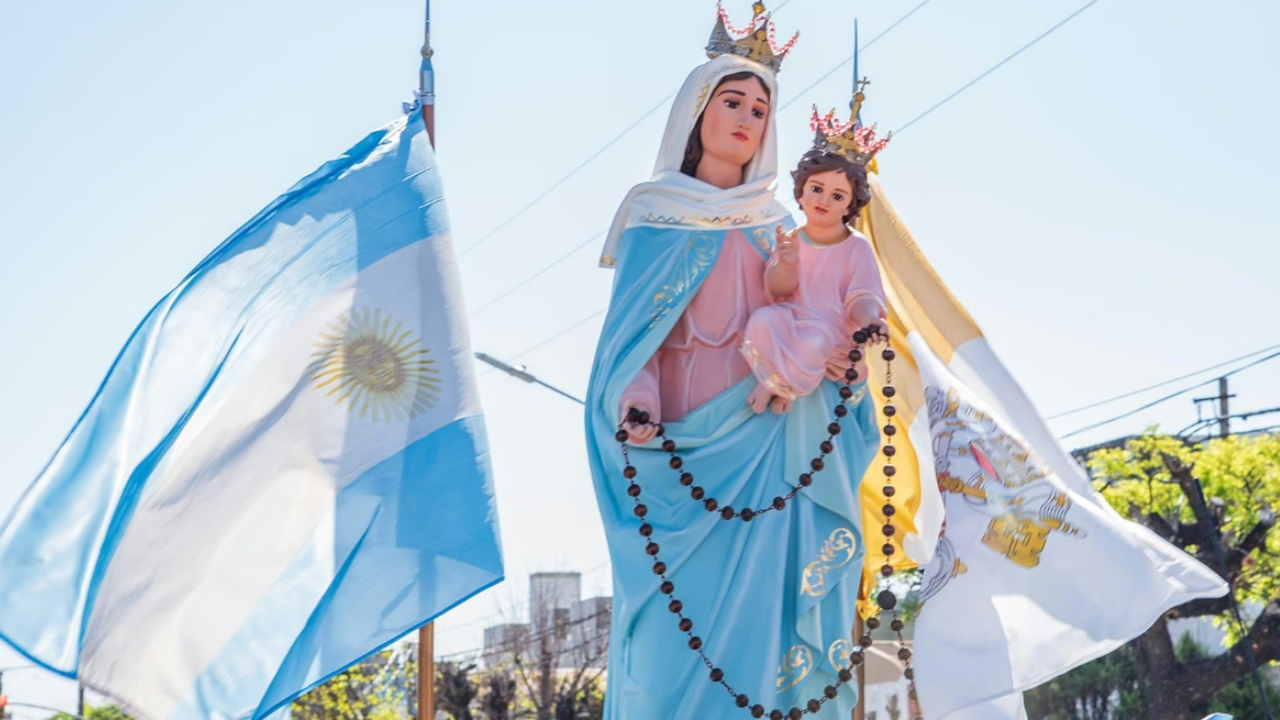 Miles de fieles celebran a la Virgen del Rosario en San Nicolás