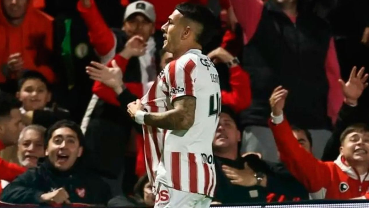 San Lorenzo cayó ante Instituto, líder de la Zona A, y se hundió en el fondo de la tabla
