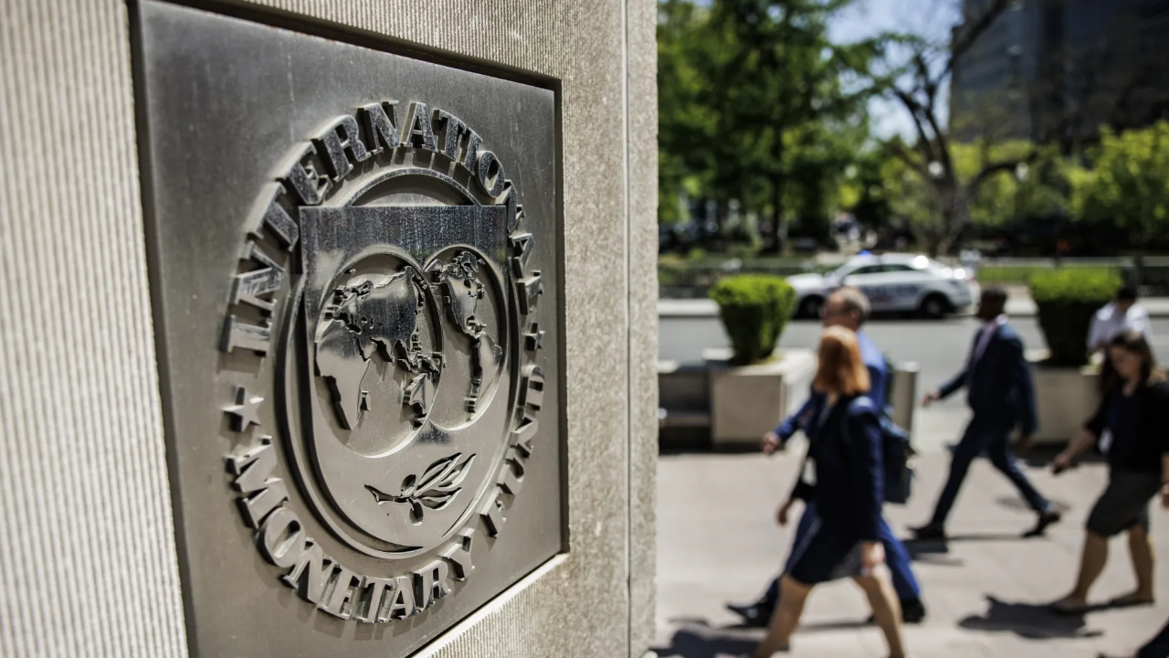 El FMI confirmó que enviará este mes una misión a Buenos Aires para comenzar la tercera revisión del acuerdo