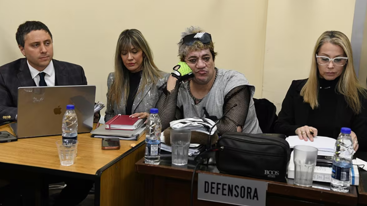 Un cura y una perito declaran en el juicio a Pity Álvarez, internado por una crisis hipertensiva