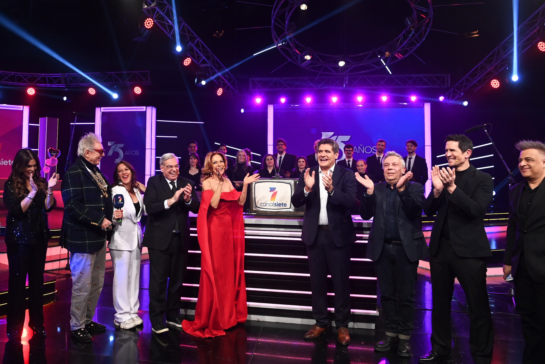 Canal 7 celebró 75 años de historia, uniendo a varias generaciones