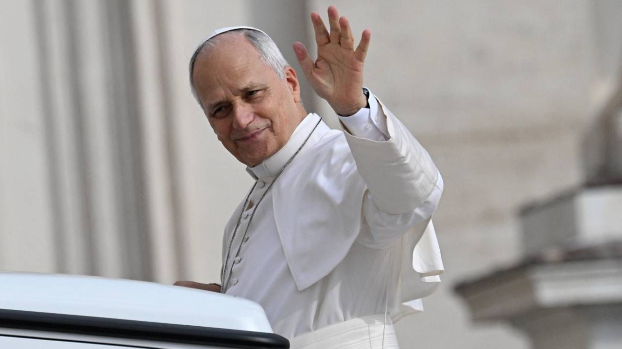 El papa León XIV pasó “una noche tranquila” tras ser operado de un tumor pulmonar