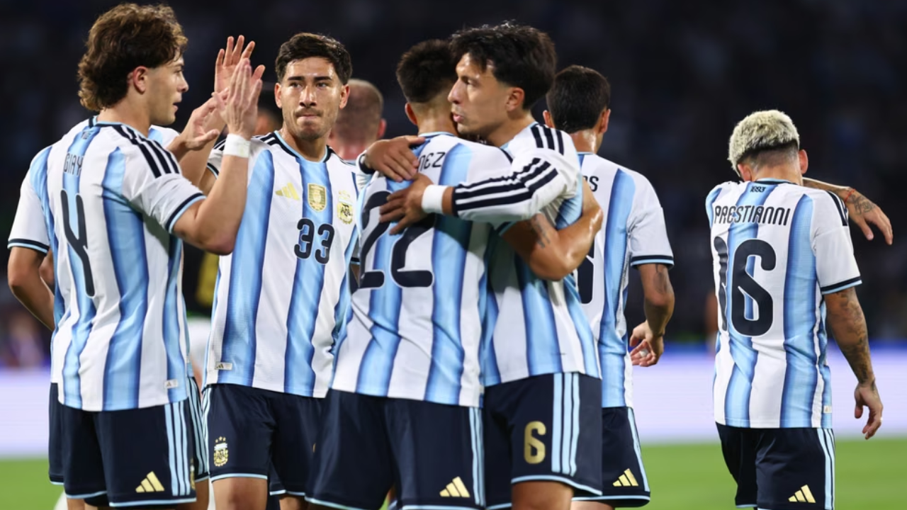 La Selección argentina se floreó y goleó 4-0 a Bolivia