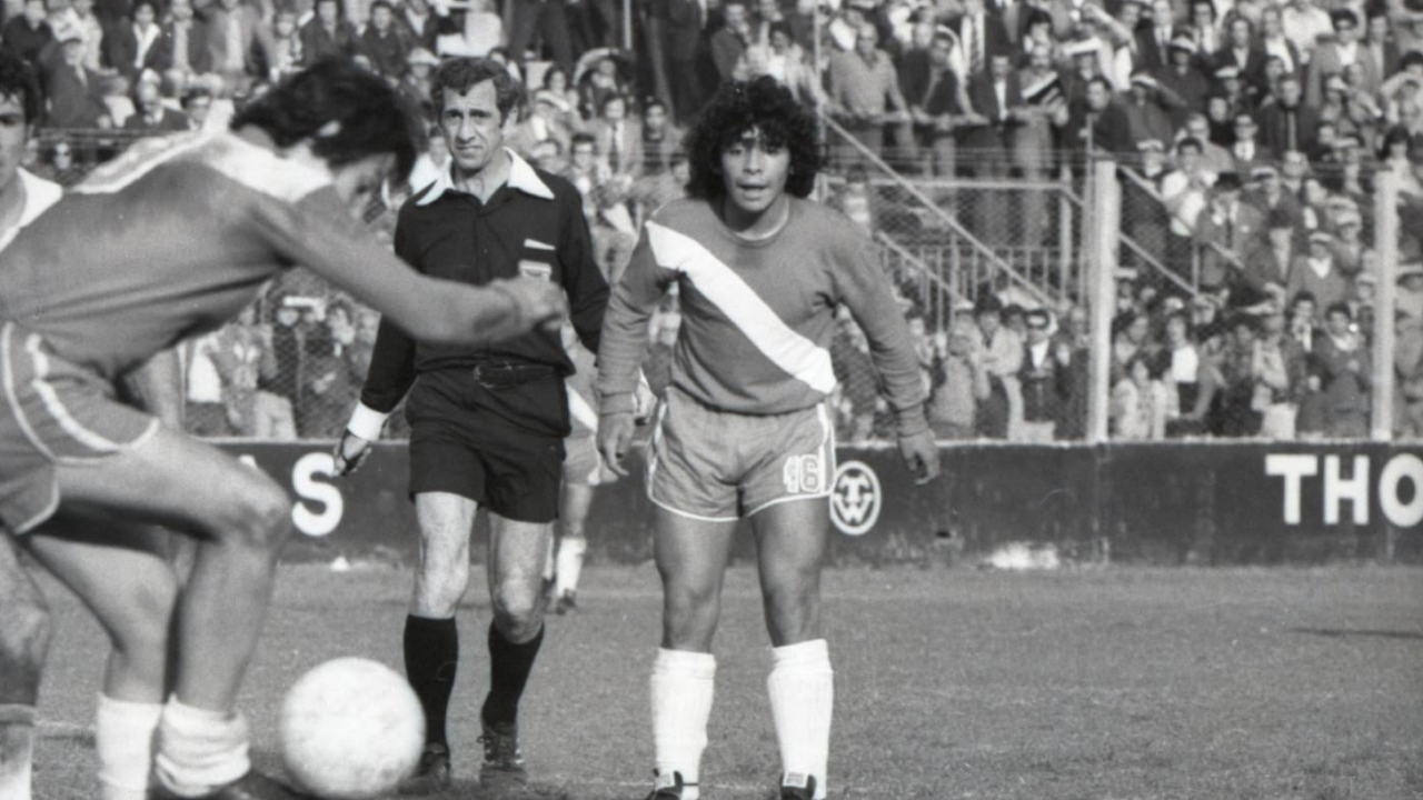 A 50 años del debut de Maradona en Primera