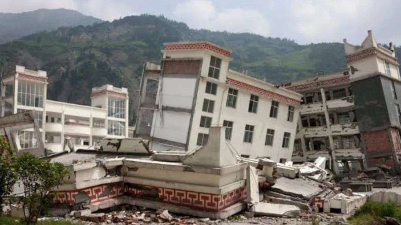 Un fuerte terremoto de 7.0 sacudió el suroeste de China