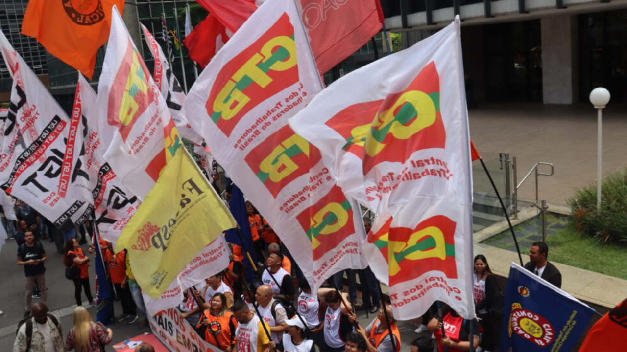 Jornada laboral: a diez días del balotaje, Brasil sancionó el fin del 6×1 sin recorte de salarios