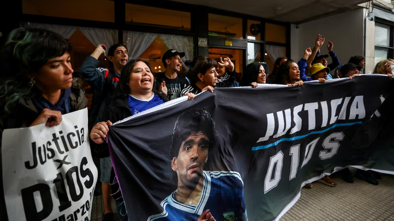 Juicio por la muerte de Maradona: las defensas de Cosachov y Díaz expondrán sus alegatos este martes