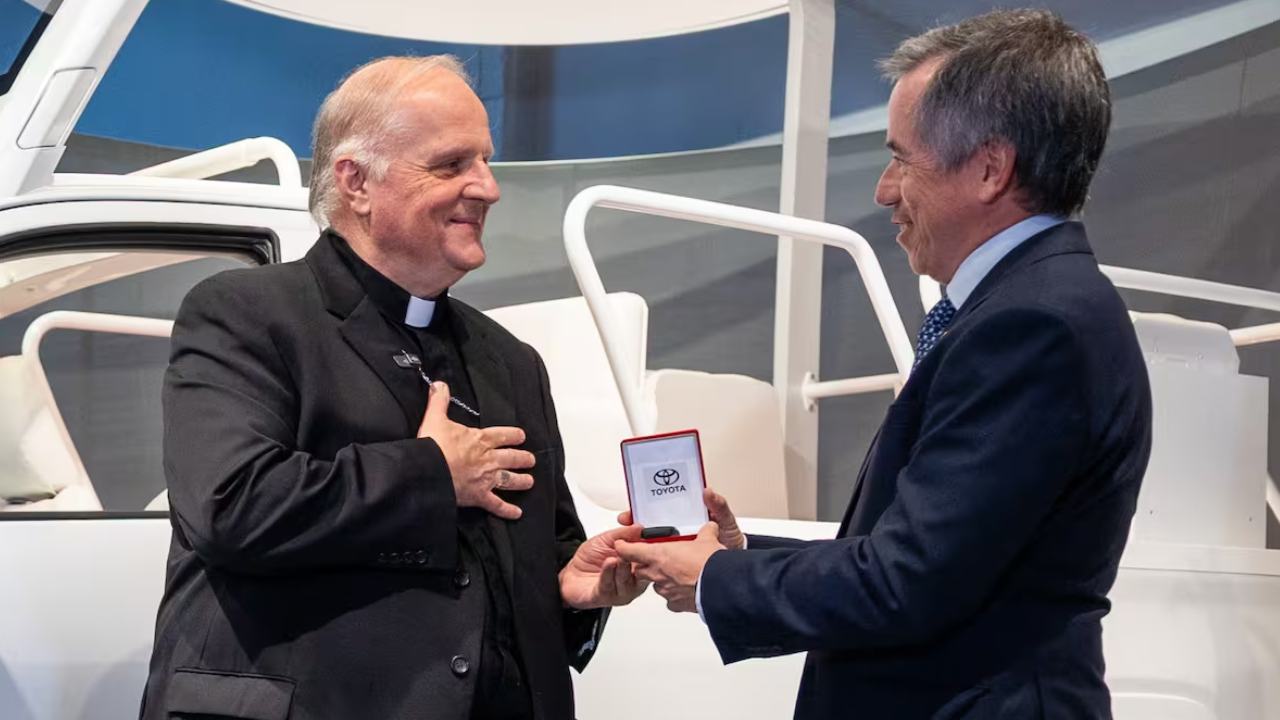 Visita papal: presentaron el Papamóvil que transportará al pontífice